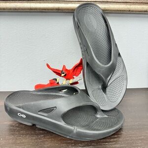 OOFOS OOriginal Recovery Flip Flop Sandals Men's US 7 Women's US 9